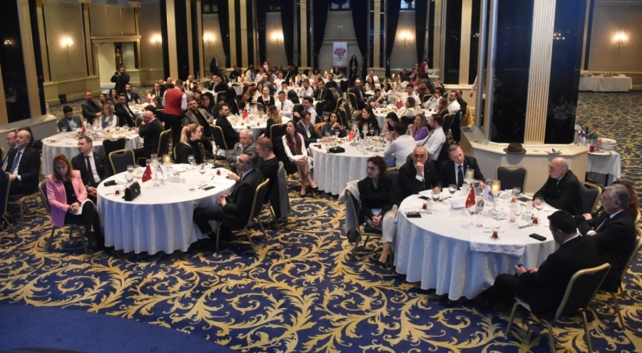 Bursa iş dünyası GESİAD'ın iftar programında bir araya geldi