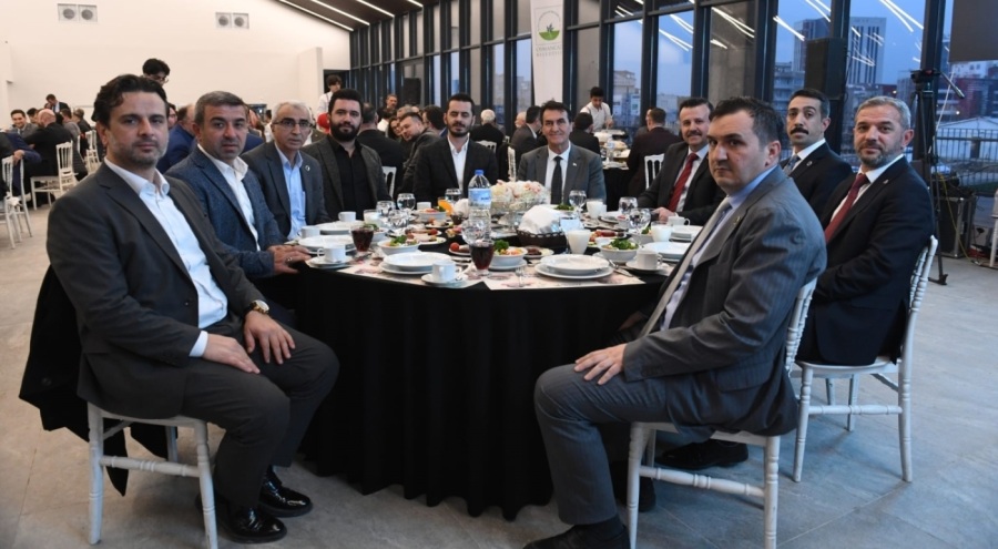 Osmangazi Belediye Başkanı Dündar, MHP Osmangazi İlçe Teşkilatı ile bir araya geldi
