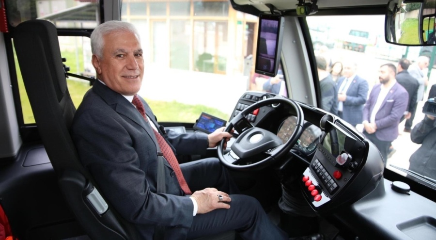 Mustafa Bozbey: Bursamızı tanıştıracağımız metrobüs için ön siparişi verdik