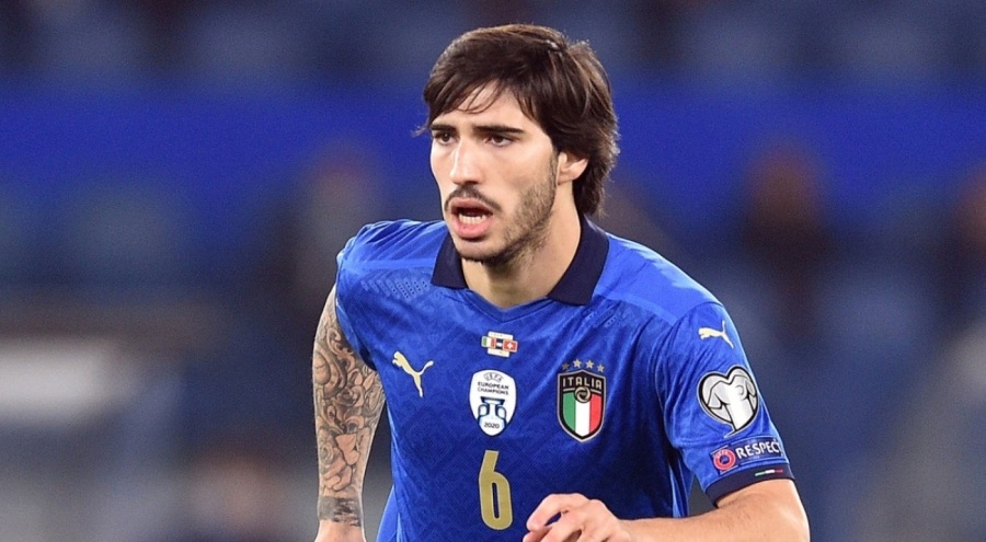 Tonali 50 kez bahis oynamakla suçlanıyor