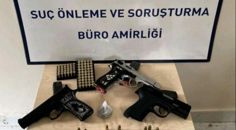 Gelibolu'da 3 adet ruhsatsız tabanca ele geçirildi