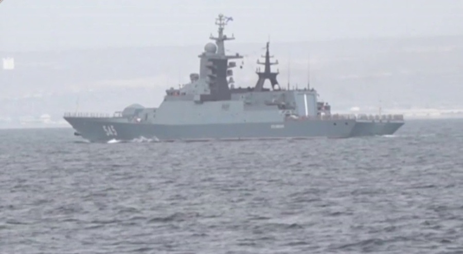 Hindistan donanması, korsanların esir aldığı mürettebatı kurtardı