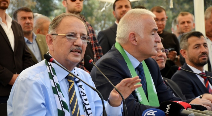 Bakan Özhaseki: Onlar deprem turistiydi