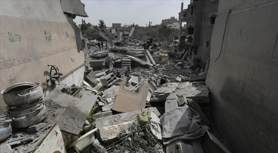 İsrail, Gazze'de yardım bekleyen Filistinlilere saldırdı