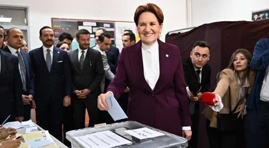 İYİ Parti Genel Başkanı Meral Akşener oyunu kullandı: Her şey iyi olacak