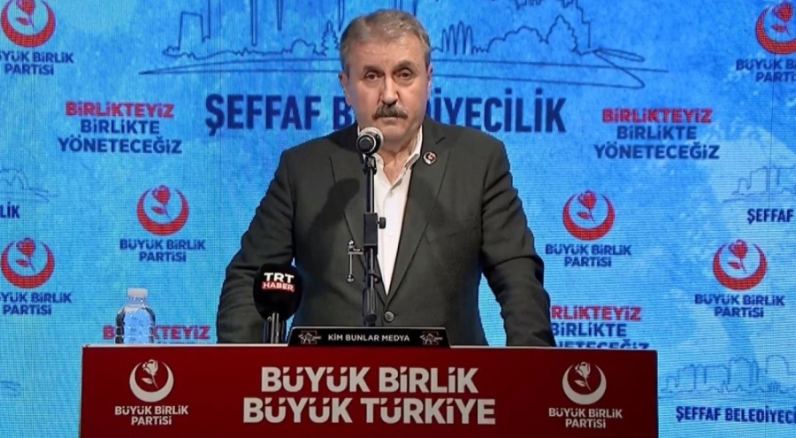 Mustafa Destici: En büyük mutluluğumuz Sivas'ı yeniden kazanmak