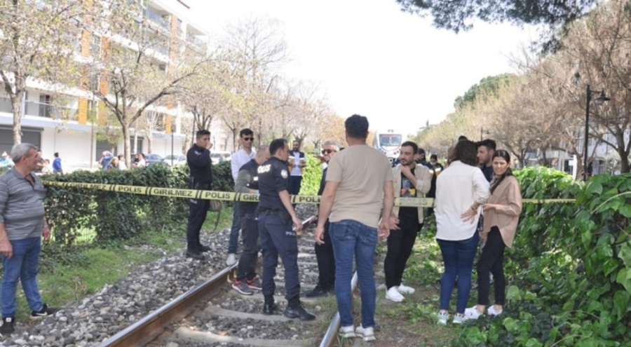 Yolcu treninin çarptığı kadın yaşamını yitirdi