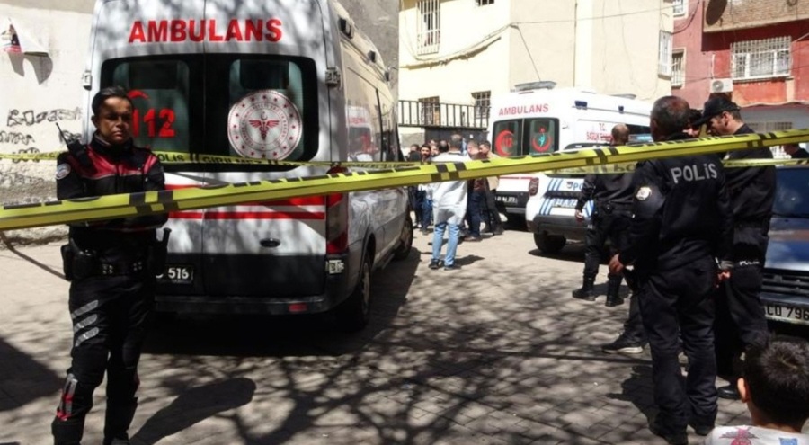 Eve gelen koca dehşet saçtı! Karısını ve sevgilisini öldürdü