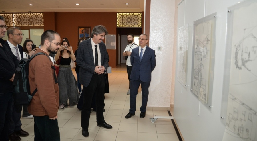 Bursa Uludağ Üniversitesi'nde 'Karma Sergi' açıldı