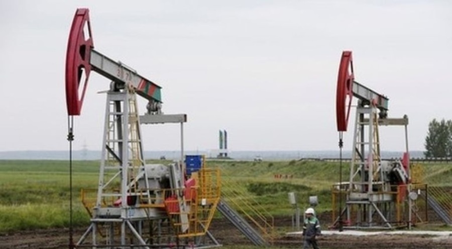 Ukrayna, Rusya'nın ana petrol rafinerisine hedef aldı