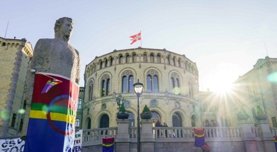 Norveç parlamentosu, bomba tehdidi aldı