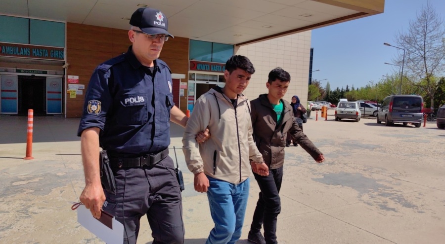 Bursa'da sahte pasaportla gezen yabancı uyruklular yakalandı!