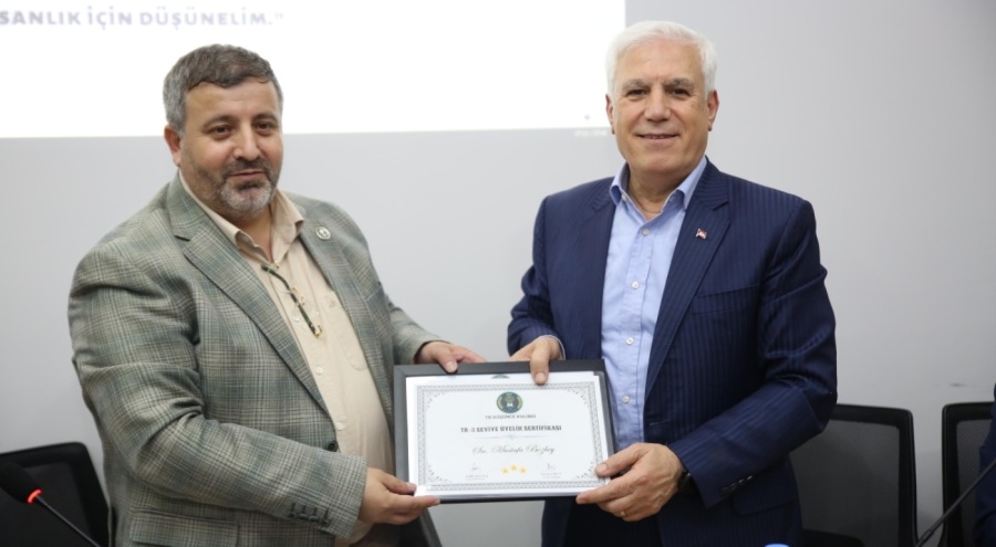 Bursa Büyükşehir Belediye Başkanı Bozbey: Değişimi yönetimsel anlamda da yapacağız