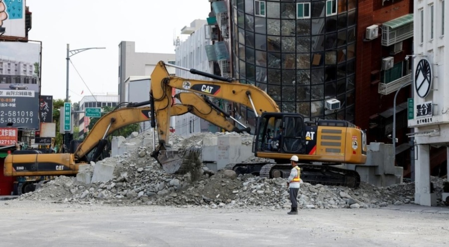 Tayvan'da 7,4 büyüklüğündeki depremde 9 can kaybı