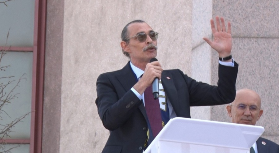 Erdal Beşikçioğlu, Ankara Etimesgut'ta mazbatasını aldı