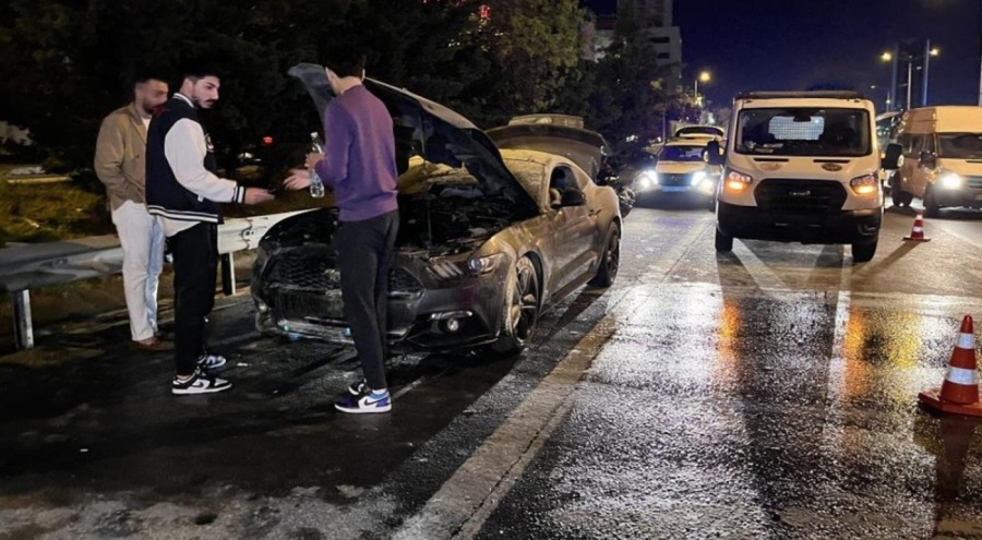 Lüks otomobil cayır cayır yandı!