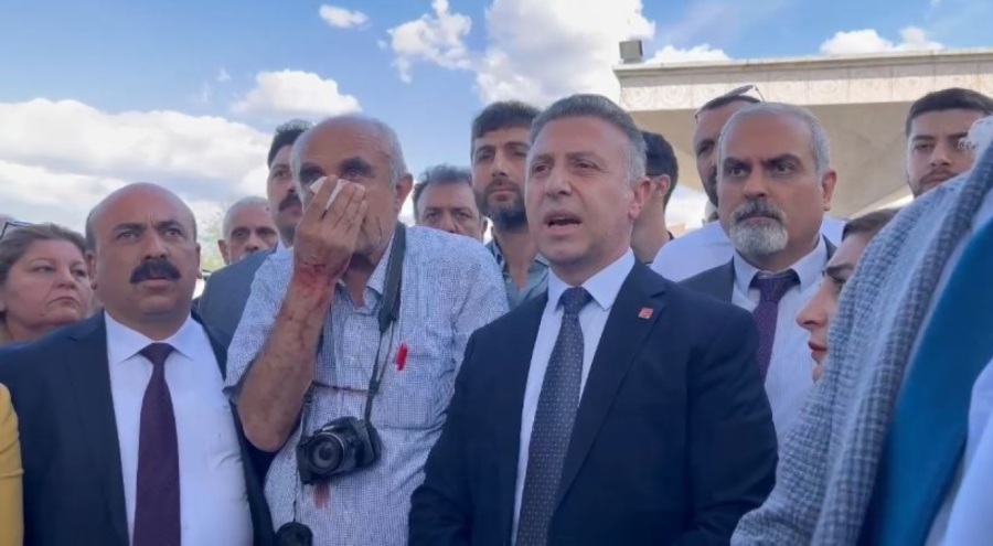 Mazbata töreninde çirkin saldırı!