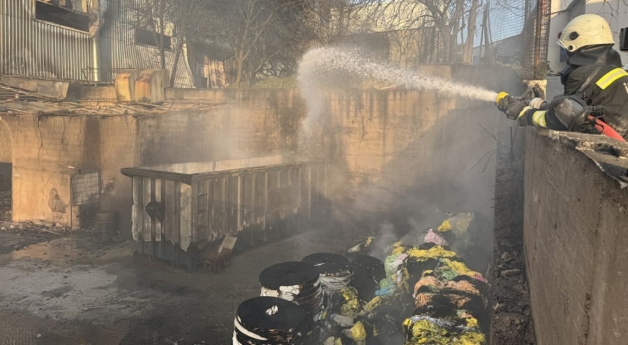 Tekirdağ'daki fabrika yangını kontrol altında