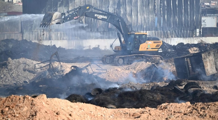 Konya'da plastik fabrikasında yangın