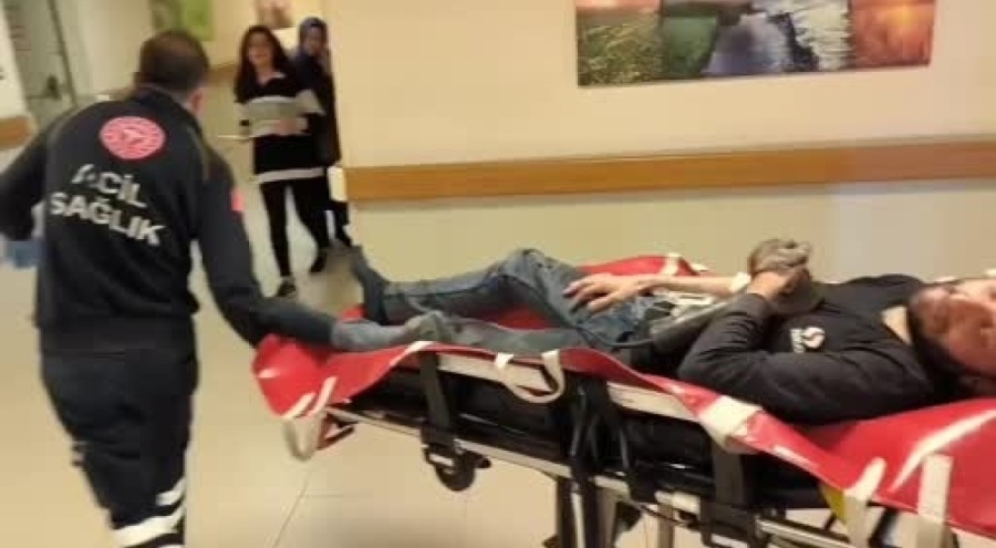 Bursa'da evinde tadilat yaparken eline spiral makinesi saplandı