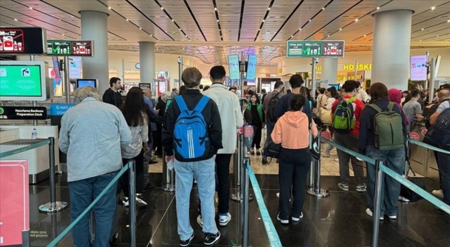 İstanbul Havalimanı'ndan bir günde 222 bin yolcu seyahat etti