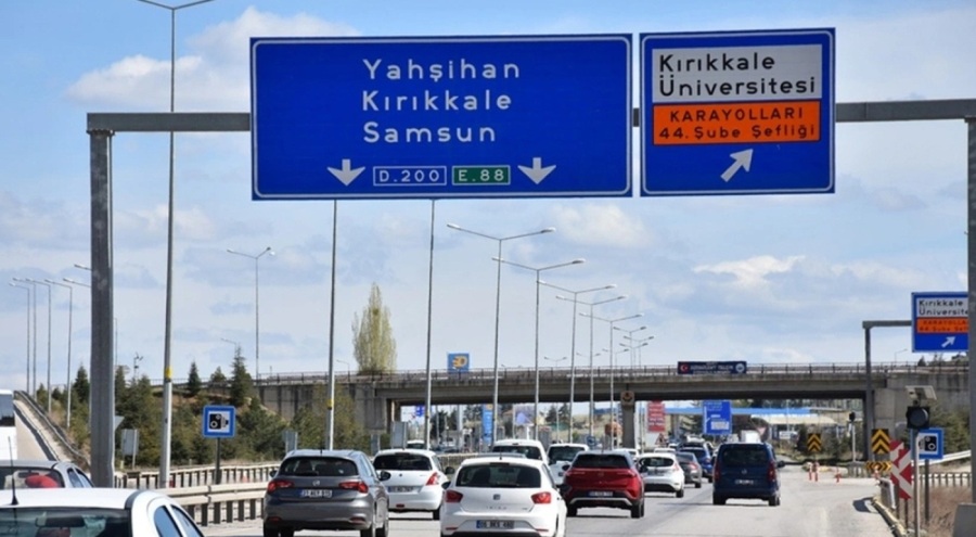 43 ilin geçiş güzergahında bayram yoğunluğu