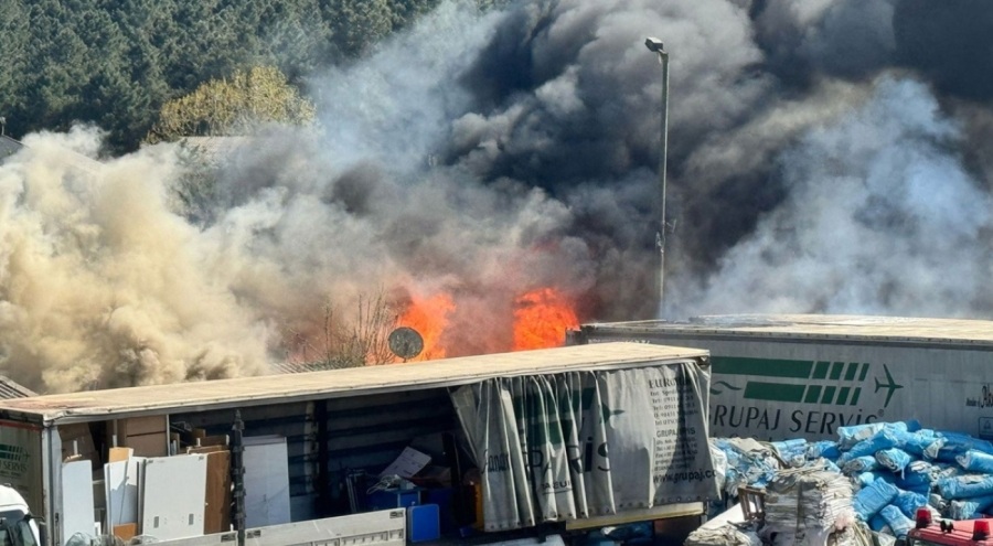 Yediemin otoparkında yangın çıktı