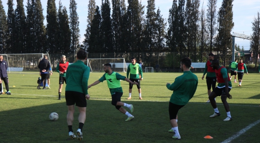 Sakaryaspor, Erzurumspor mesaisine başladı