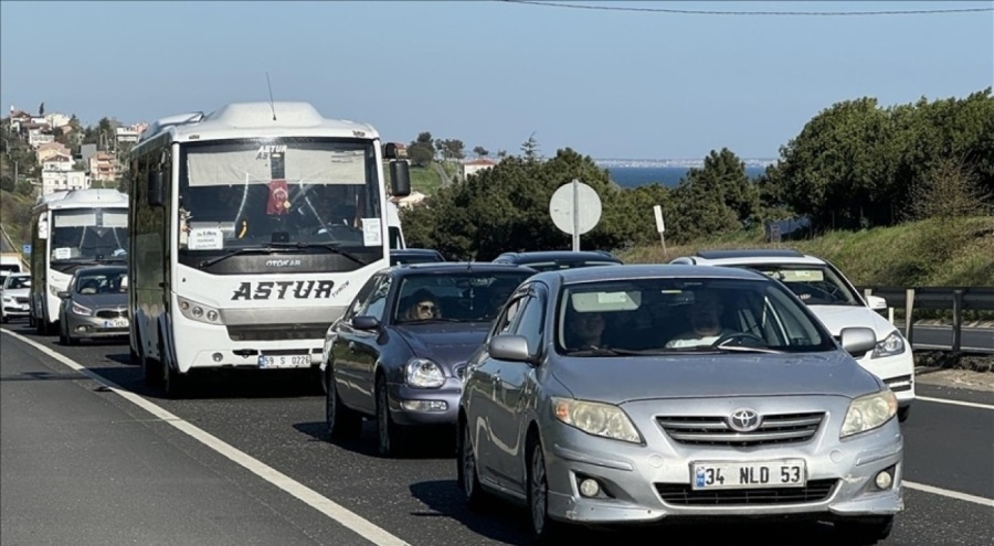 Tekirdağ-İstanbul kara yolunda bayram tatili yoğunluğu