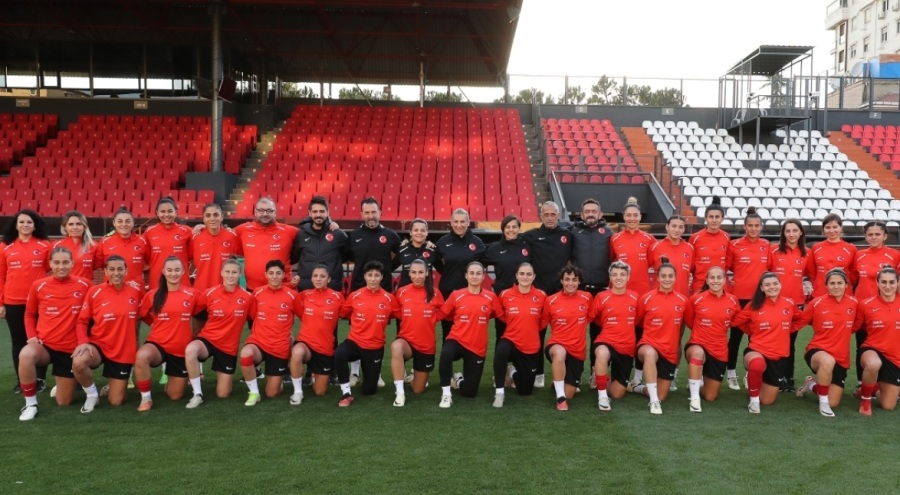 A Milli Kadın Futbol Takımı, Macaristan maçı için hazır