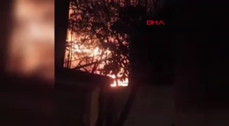 Tarihi hamamda yangın!