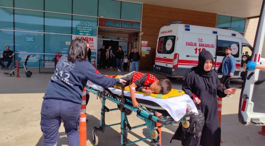 Bursa'da traktörün üzerinden geçtiği çocuk ağır yaralandı