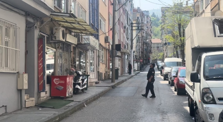 Bursa'da 7 yaşındaki kız çocuğu 5'inci kattan düştü