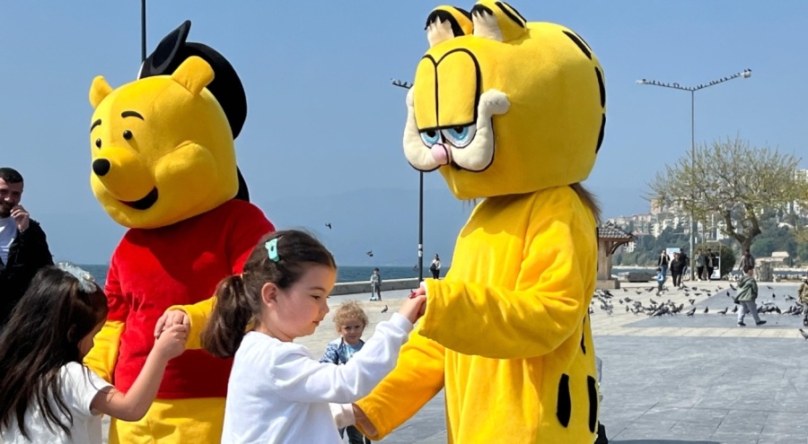 Gemlik'te çocuklara bayram şenliği!
