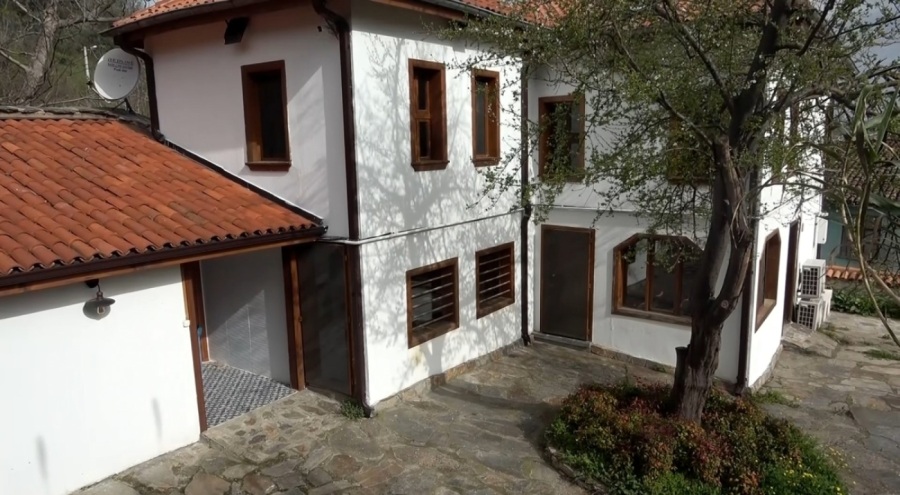 Nilüfer'de bulunan iki yazı evi Türkiye'den yüzlerce yazarı konuk etti