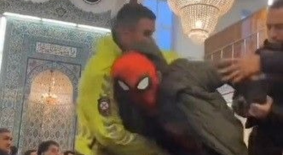 Bayram namazındaki 'Örümcek Adam' konuştu!