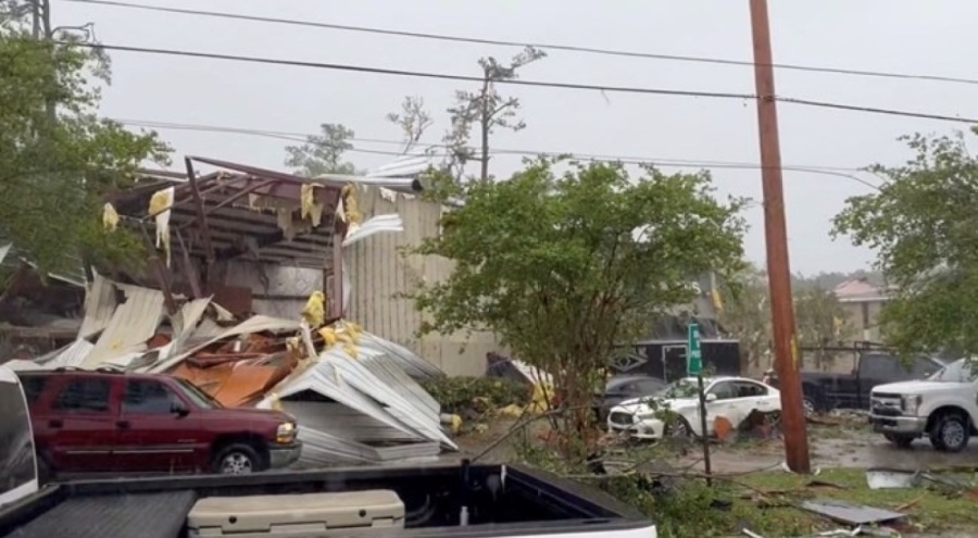 ABD'yi hortum vurdu! Üç eyalette alarma geçildi
