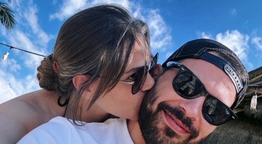 Aslı Enver'den eşine: İyi ki doğdun takım arkadaşım