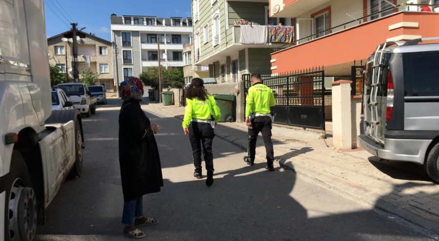 Otomobil 7 yaşındaki çocuğa çarpıp kayıplara karıştı