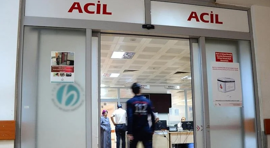 Dördüncü kattan düşen 3 yaşındaki çocuk can verdi