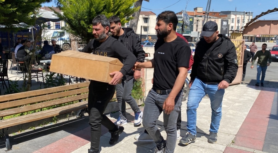 Bursa'da aynı gün 2 yaşındaki oğlunun ölüm haberini alan anne doğum yaptı! Yürek yakan isim kararı