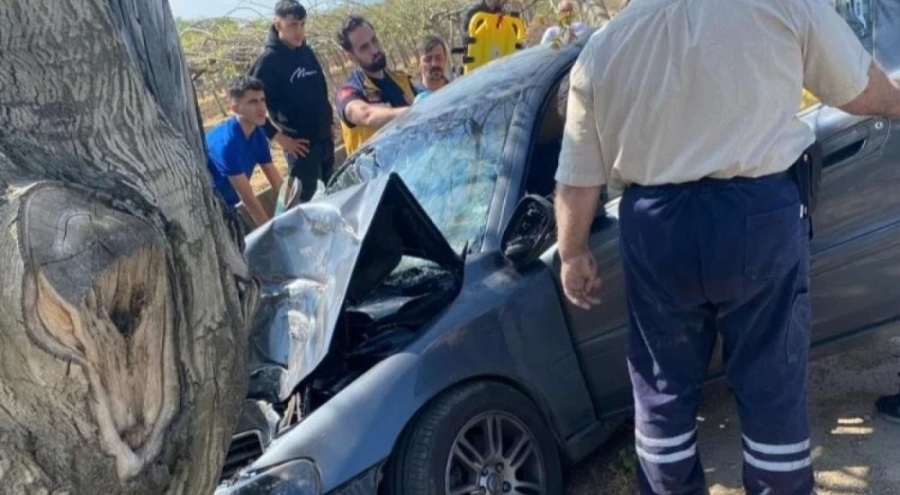 İznik'te sulama kanalına çarpan otomobilde 2 kişi yaralandı