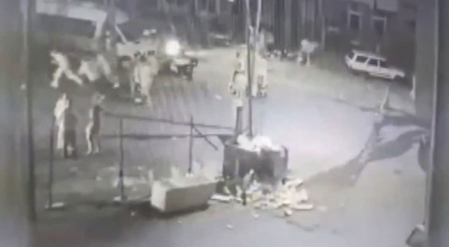 Sevgilisini rahatsız eden kişiye kurşun yağdırdı ortalık savaş alanına döndü