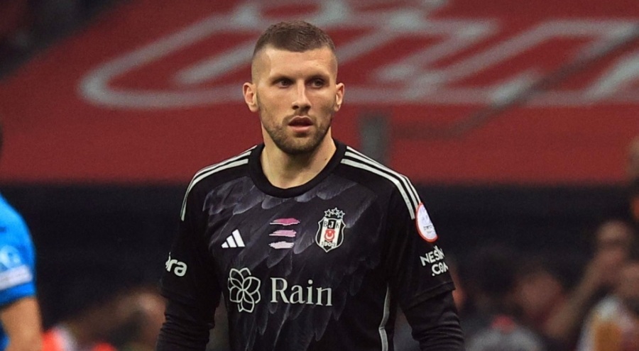 Beşiktaş Rebic'in ameliyat olacağını açıkladı!