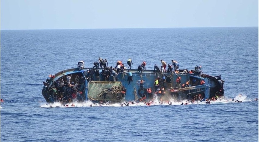 Akdeniz'de iki göçmen teknesi battı