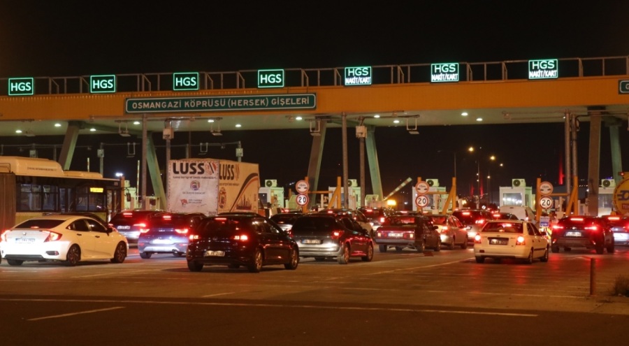 İstanbul-İzmir Otoyolu'nda bayram tatili hareketliliği sürüyor