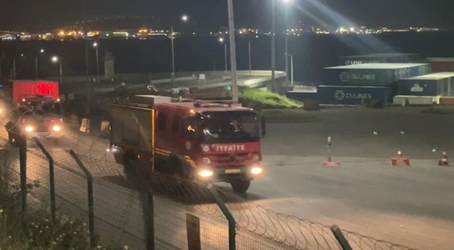 Kocaeli'de gemide yangın çıktı: 2 yaralı