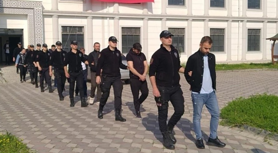 "Narkoçelik-11" operasyonlarında yakalanan 10 şüpheli tutuklandı