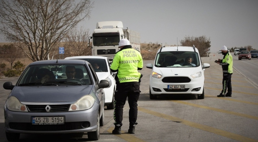 Tatil dönüşünde sürücülere 'yol hipnozu' uyarısı