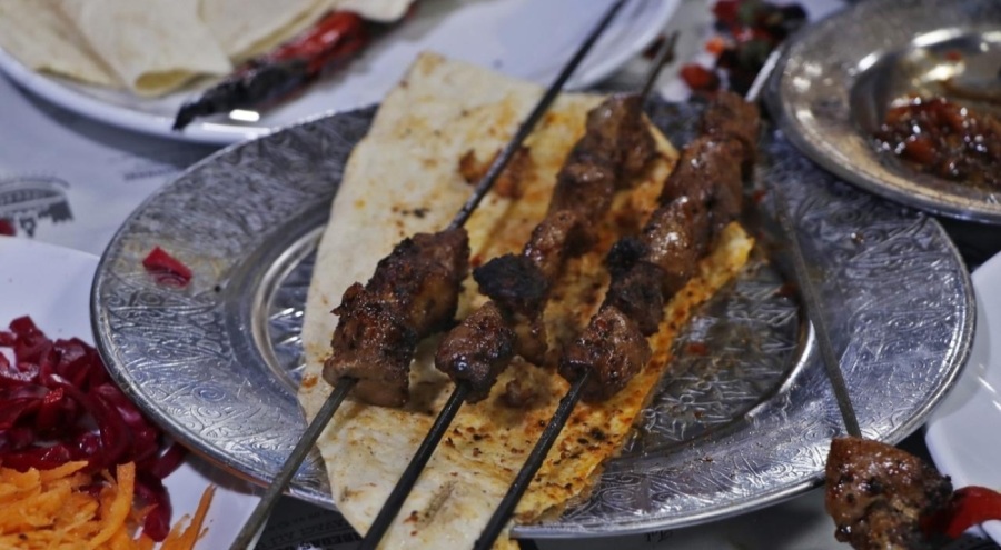 Diyarbakır'ın tescilli ciğer kebabına bayramda yoğun ilgi
